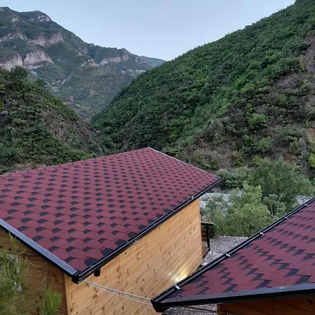 Krahinaeshllakut Bed and Breakfast *